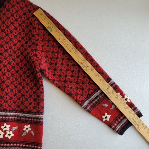 Woolrich Women's Cardigan Sweater 100% Wool Metal Clasp Sz XL Ruby Red VTG Japan - Picture 8 of 9